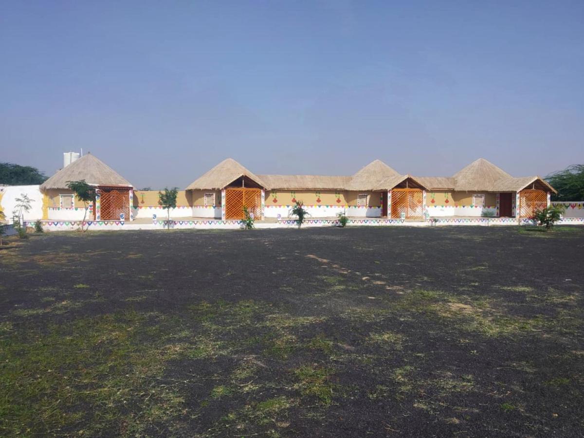 Banni Village Resort - Rann Of Kutch Bherandiala Exterior photo