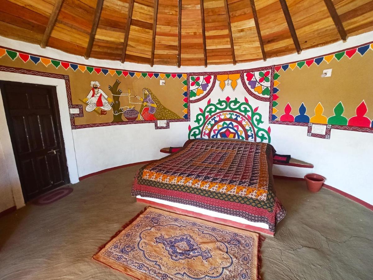 Banni Village Resort - Rann Of Kutch Bherandiala Exterior photo