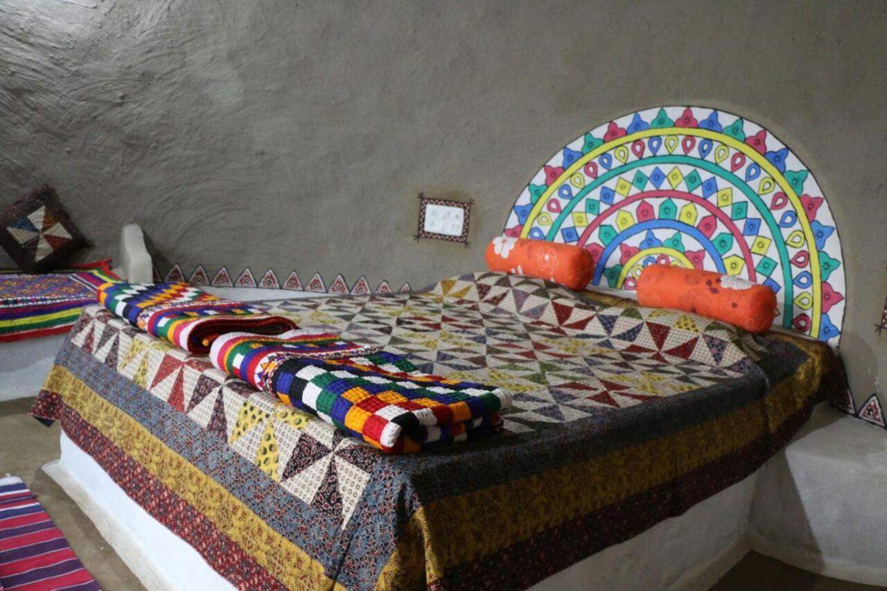Banni Village Resort - Rann Of Kutch Bherandiala Exterior photo
