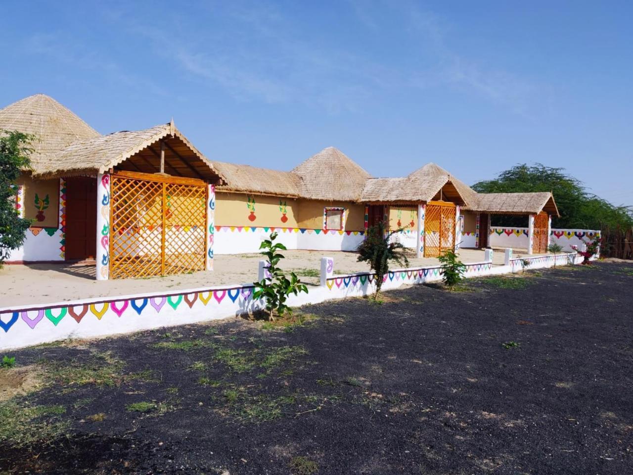 Banni Village Resort - Rann Of Kutch Bherandiala Exterior photo