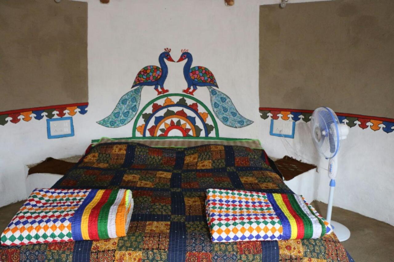 Banni Village Resort - Rann Of Kutch Bherandiala Exterior photo