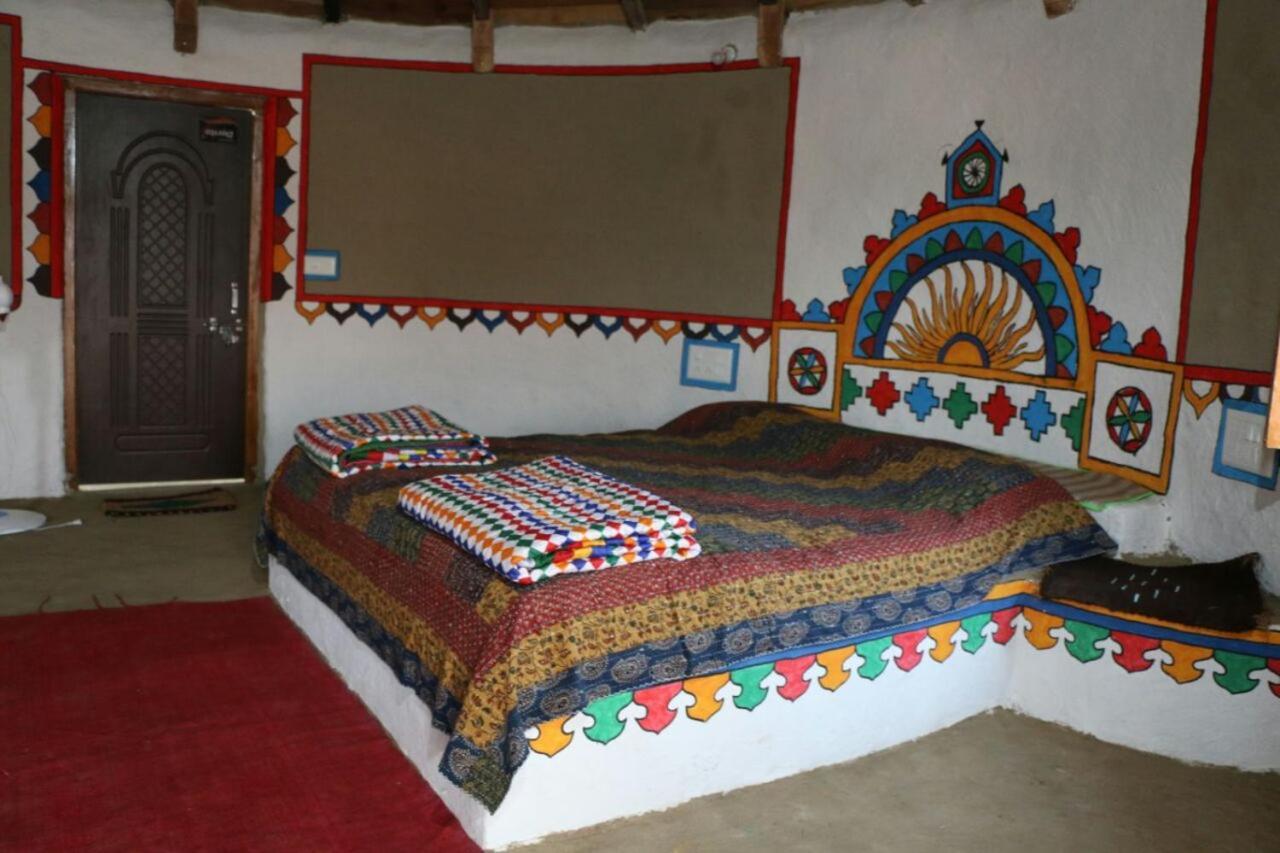 Banni Village Resort - Rann Of Kutch Bherandiala Exterior photo